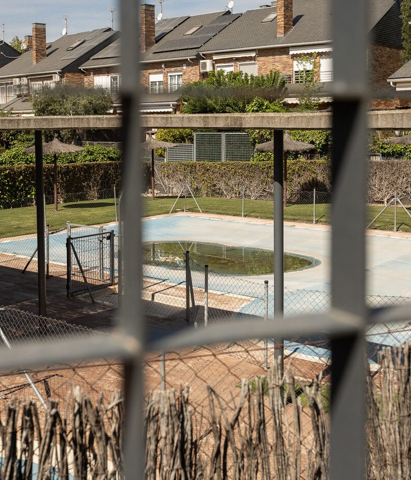 Jardín con piscina del chalet de Villanueva del Pardillo